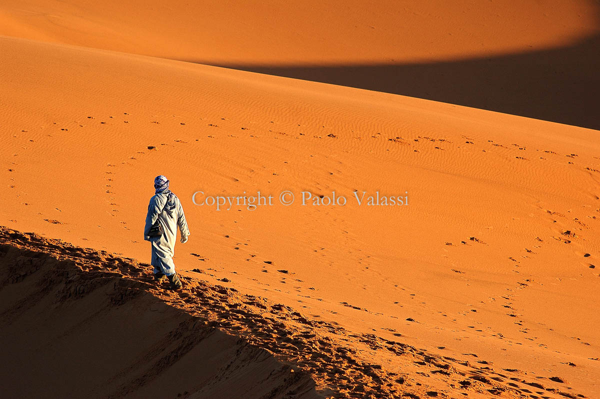 Morocco - Sahara desert - Sunrise at Merzouga dunes