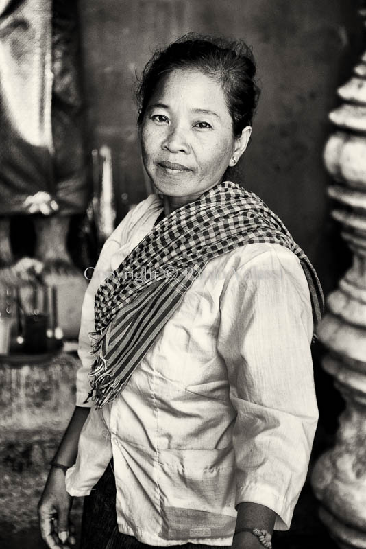 Angkor Wat - Cambodia - Khmer woman