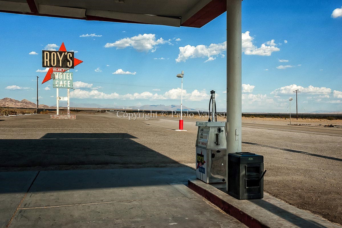 Route 66 - California - Amboy, Roy&apos;s