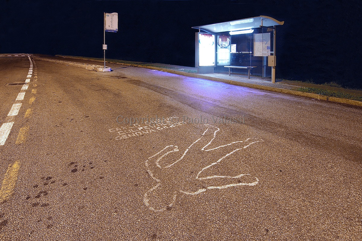 Oasis - Bus station with omicide omicidio delitto