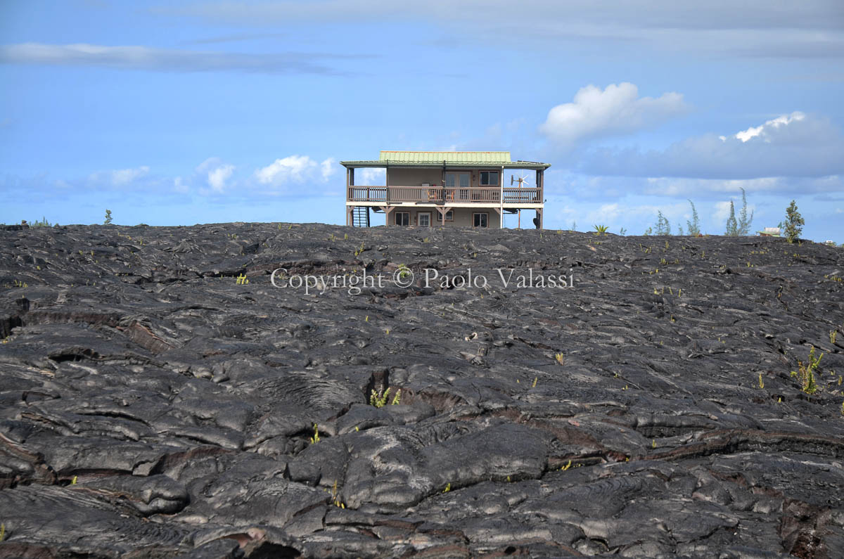 Hawaii - Big Island - House covered by lava