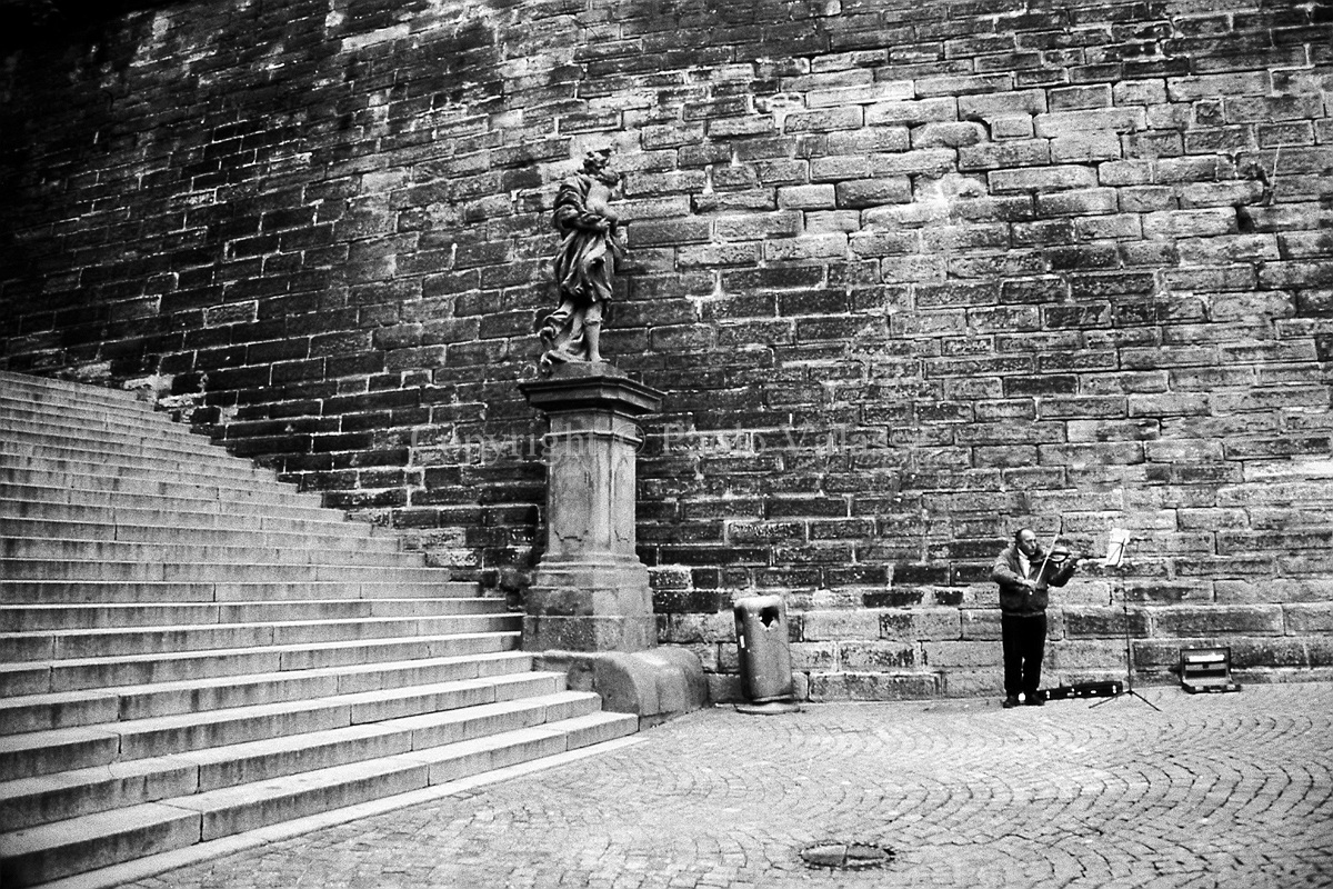 Prague - Mala Strana - The violinst