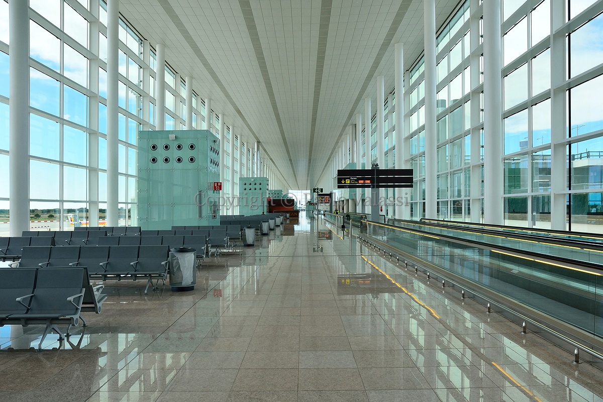 Airport Barcelona El Prat - Spain
