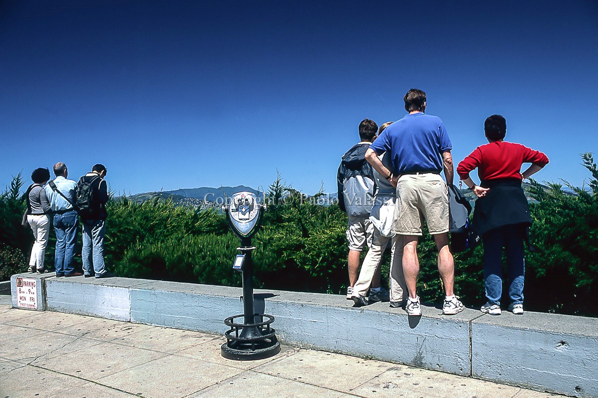 San Francisco  - People looking at the Bay
