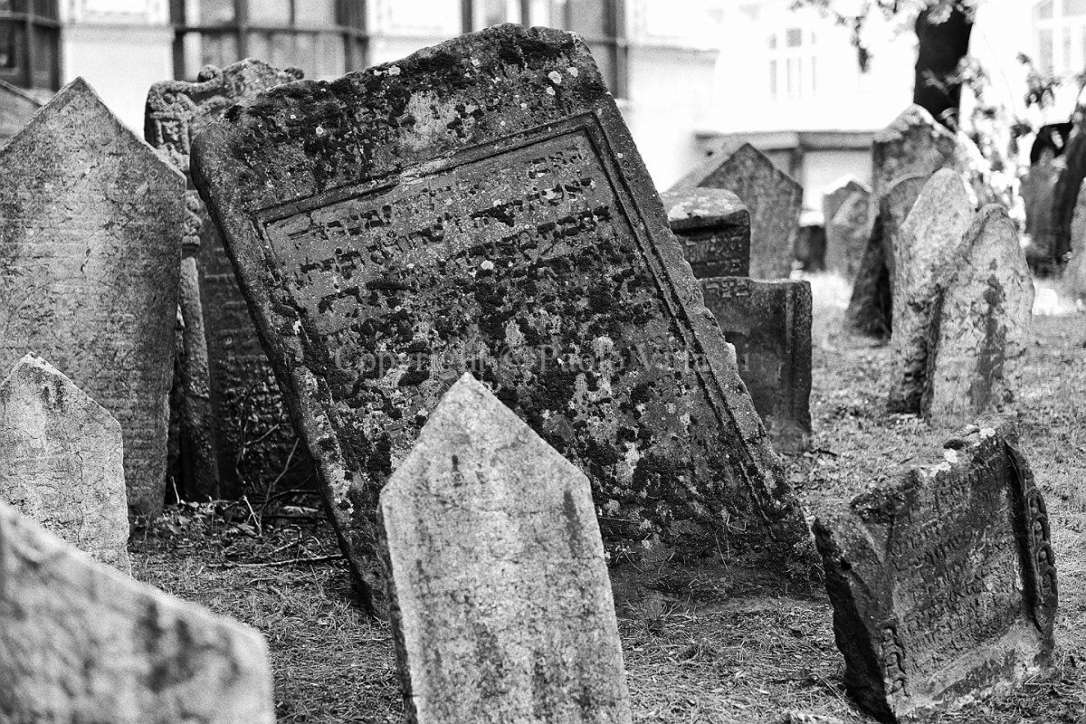 Prague - Josevof - Jewish Quarter - The Old Jewish Cemetery