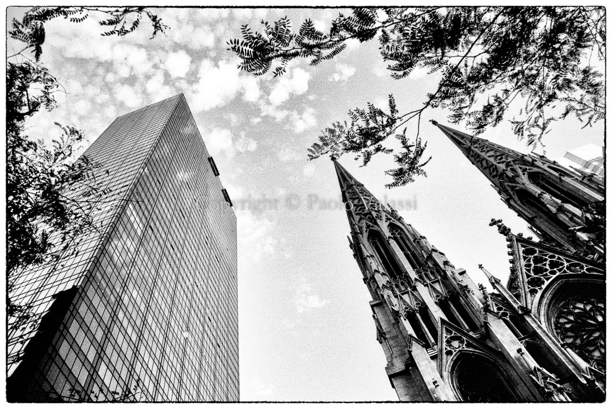 New York - New &amp; Old - Cathedral of St. Patrick